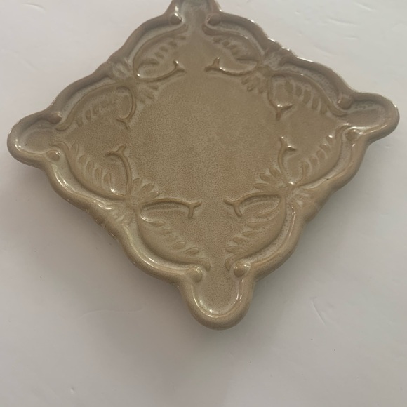 ❤️Ceramic candle plate, 6.5” x 6.5”. CA Pantry. Taupe color with glossy finish. - Picture 2 of 6